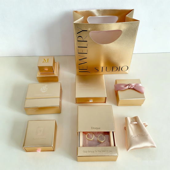 oorbellendoos karton