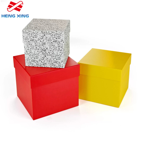 fabriek voor deksels en bodems van papieren dozen