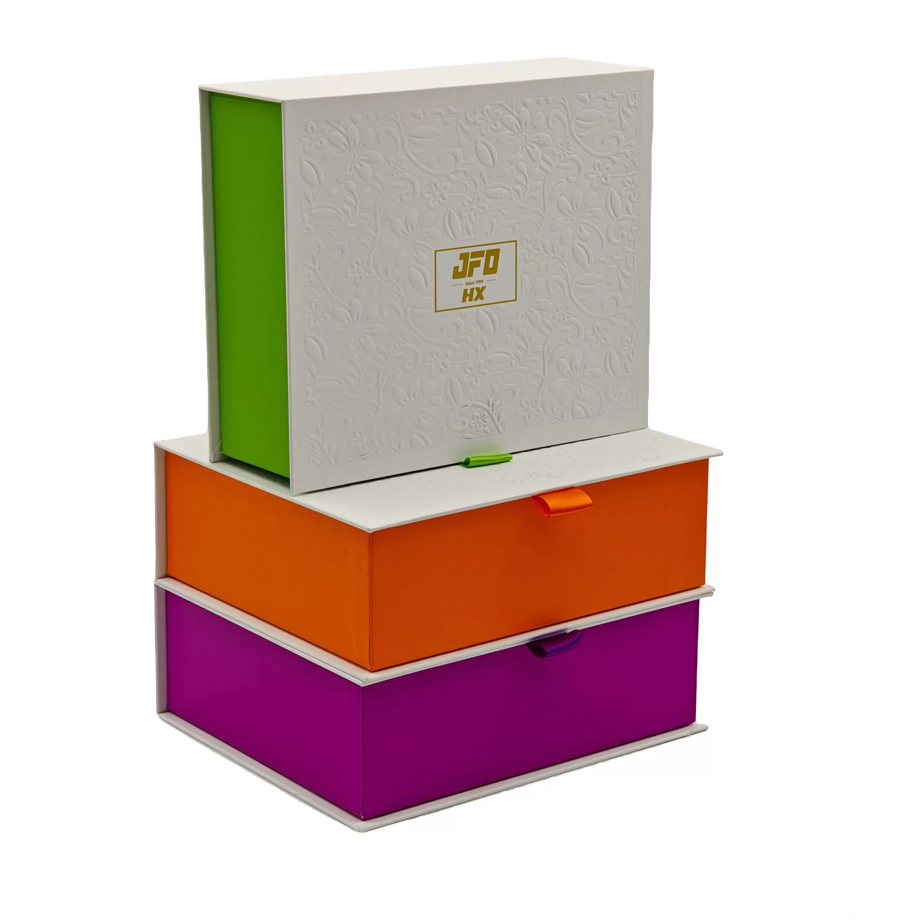 Kartonnen boekvormige doos